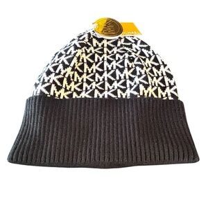 Michael Kors Black and White Knit Beanie NWT hat cuffed logo OS